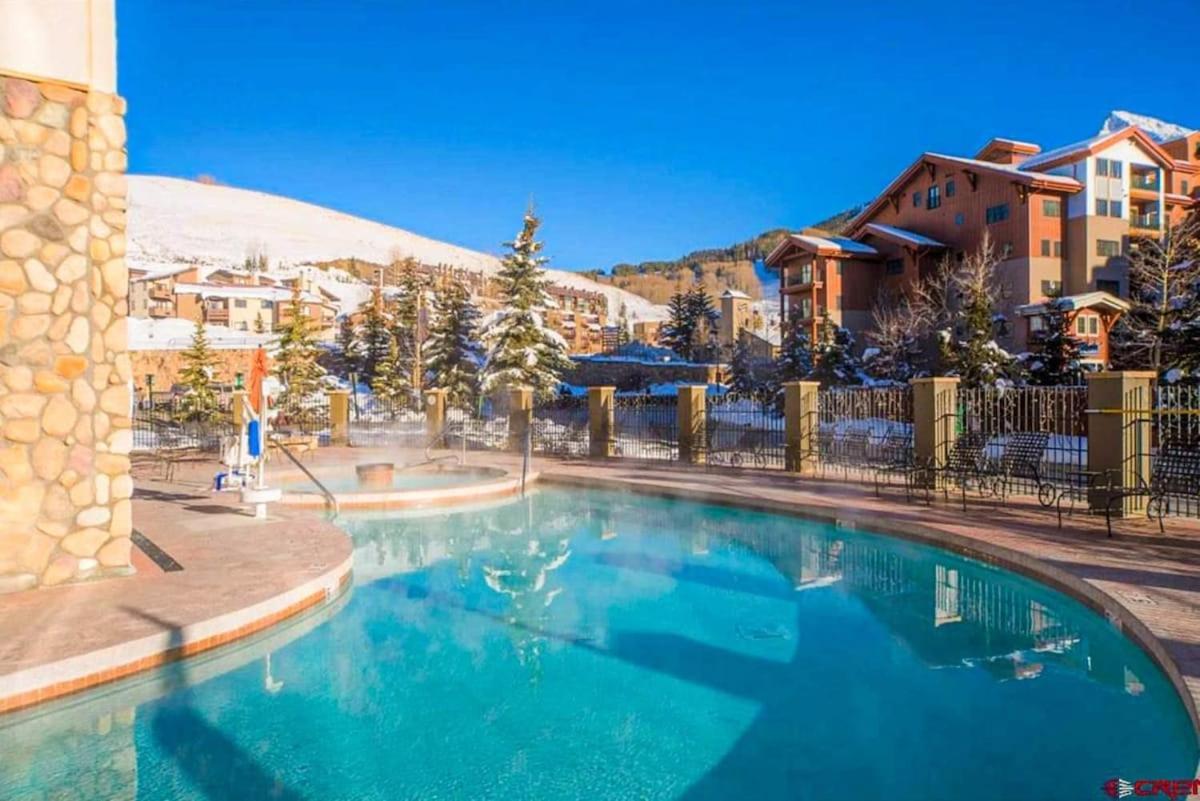 Studio 211 - Perfect Location With Pool And Hot Tub Крестед Бют Екстериор снимка